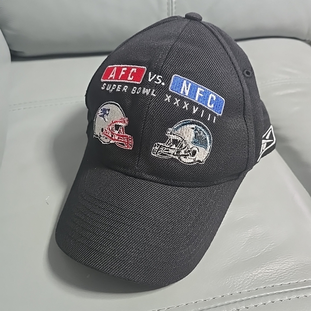 Reebok NFL Patriots Panthers Super‎ Bowl XXXVIII AFC vs NFC Adjustable Hat
